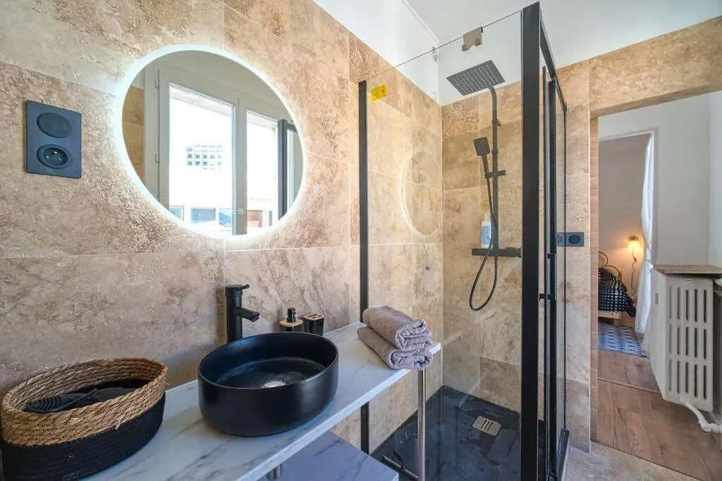 Appartement Tout Equipe Au Coeur Du Vieux Port 4 Couchages Marseille Apartment
